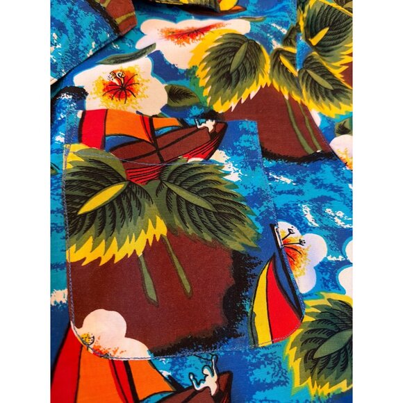 Hawaiian Mens Button-Up Shirt With Tropical Design & Sailboat Print - Picture 3 of 5